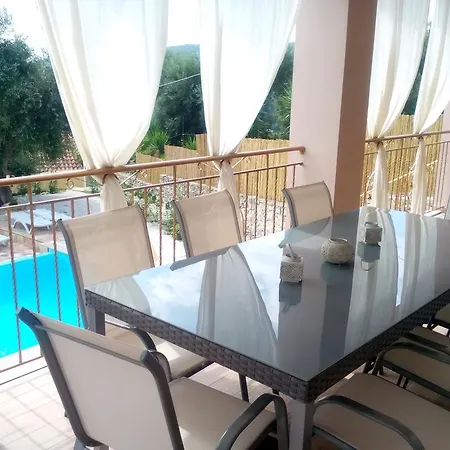 Androniki Villa Longósz